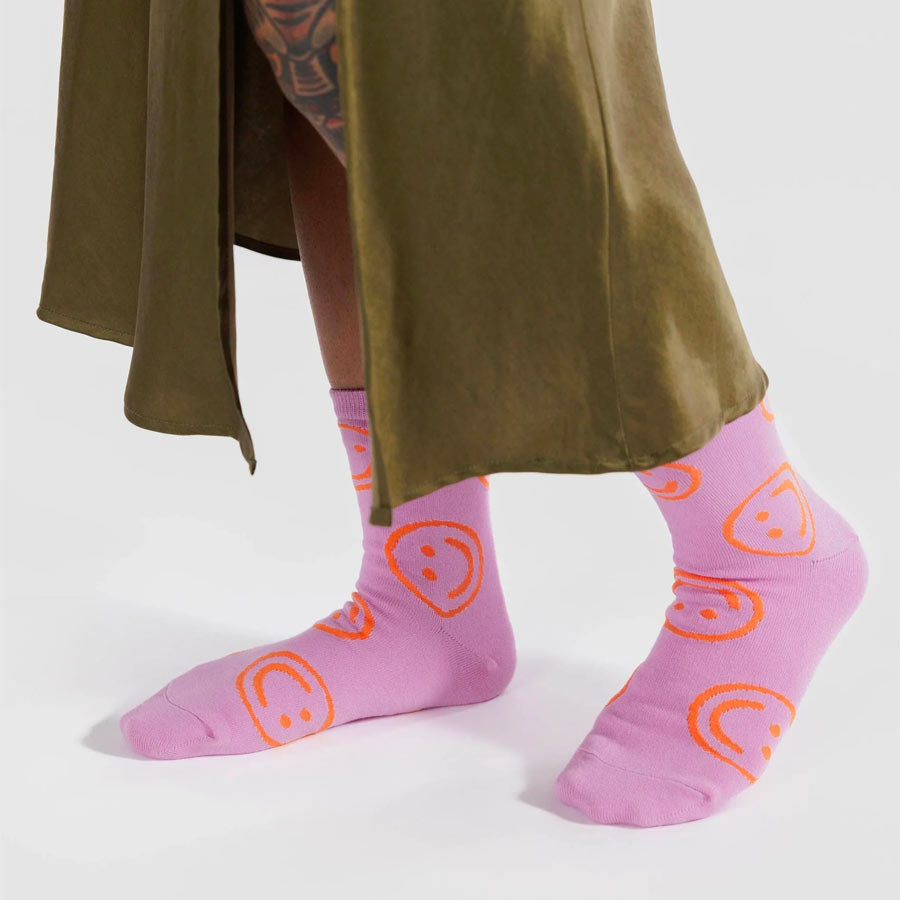 Baggu-chaussettes-crew-violet-peony-pivoine-happy-smileys-smile-Atelier-Kumo