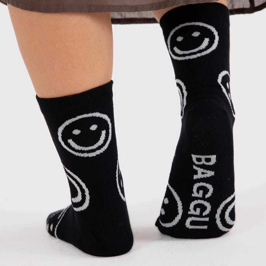 Baggu-chaussettes-happy-smile-noir-durable-Atelier-Kumo