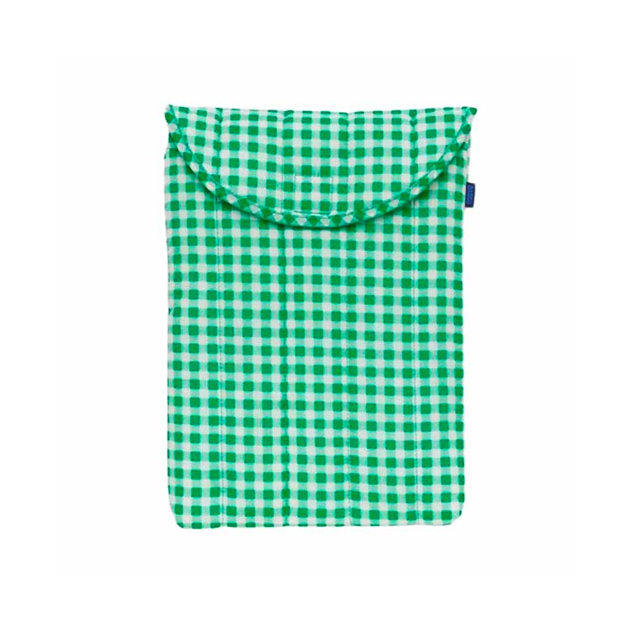 Baggu-housse-ordinateur-gingham-vert-blanc-carreaux-moelleux-puffy-13-pouces-lavable-en-machine-nylon-recycle-Atelier-Kumo