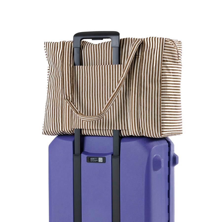 Baggu-sac-de-voyage-cloud-carry-on-brown-stripe-rayures-marron-valise-bagage-Atelier-Kumo