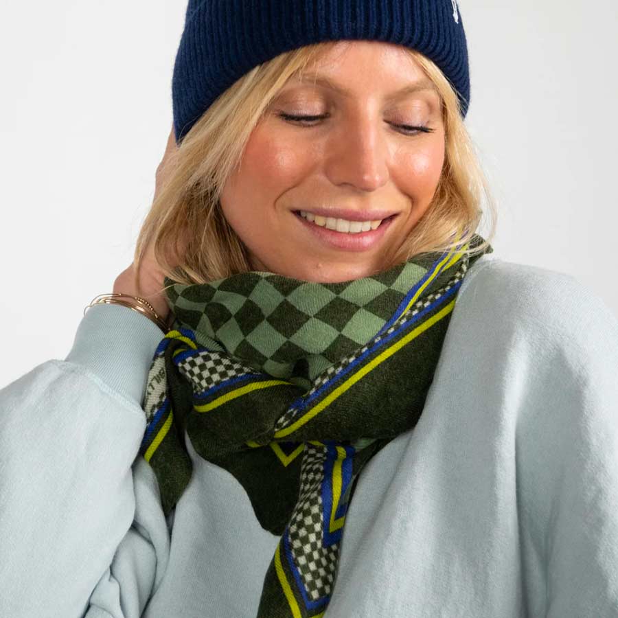 Billybelt-foulard-caroline-en-laine-vert-oeko-tex-resistant-Atelier-Kumo