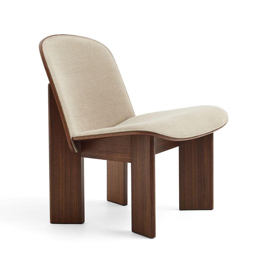 Hay-fauteuil-chisel-lounge-en-bois-noyer-rembourrage-laque-eau-andreas-bergsaker-Atelier-Kumo