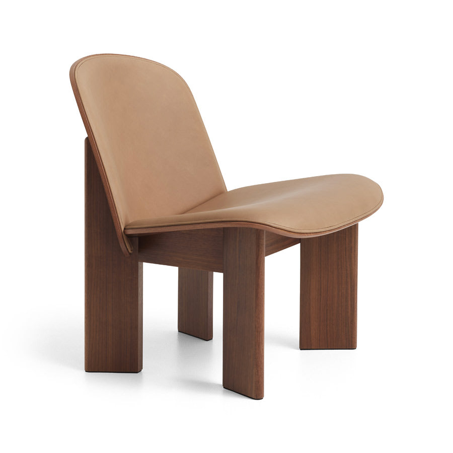 Hay-fauteuil-chisel-lounge-nougat-en-bois-noyer-rembourrage-laque-eau-andreas-bergsaker-Atelier-Kumo