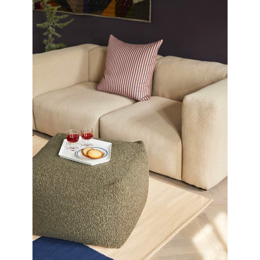 Hay-pouf-snug-vert-olive-decoration-Atelier-Kumo