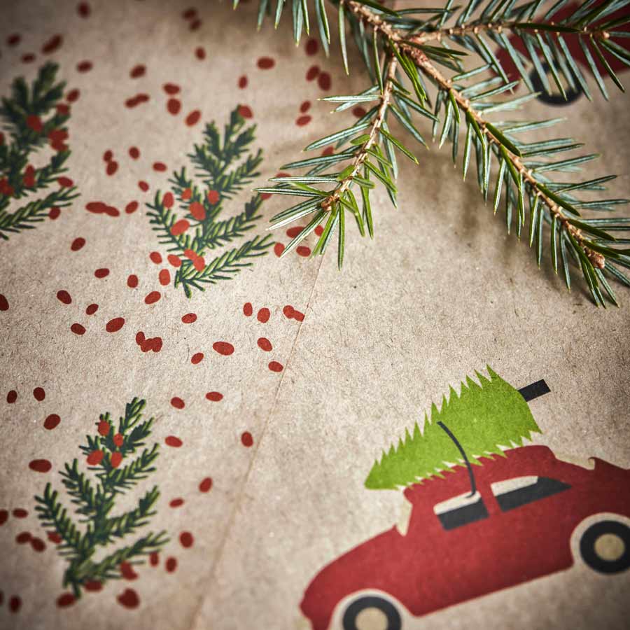 House Doctor - Papier cadeau de Noël en kraft, voiture rouge et sapin –  Atelier Kumo