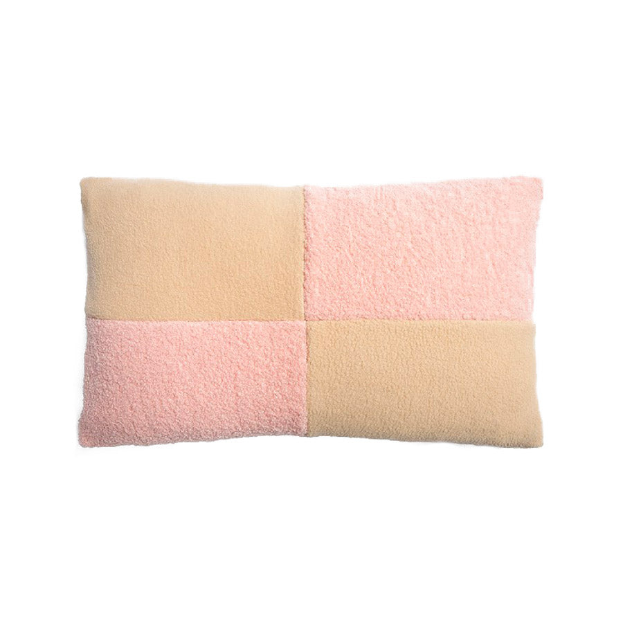 Klevering-coussin-check-rectangle-50-x-30-cm-rose-et-beige-carreaux-Atelier-Kumo