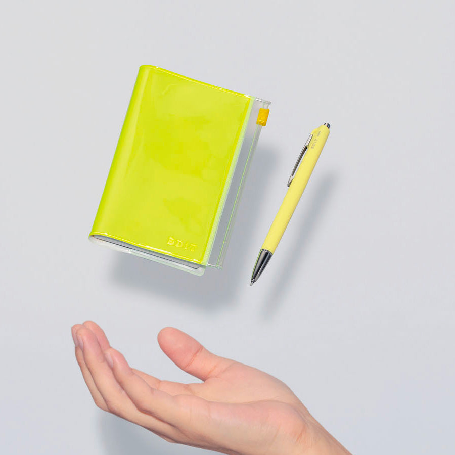 Marks-Europe-edit-mini-carnet-jaune-fluo-Atelier-Kumo