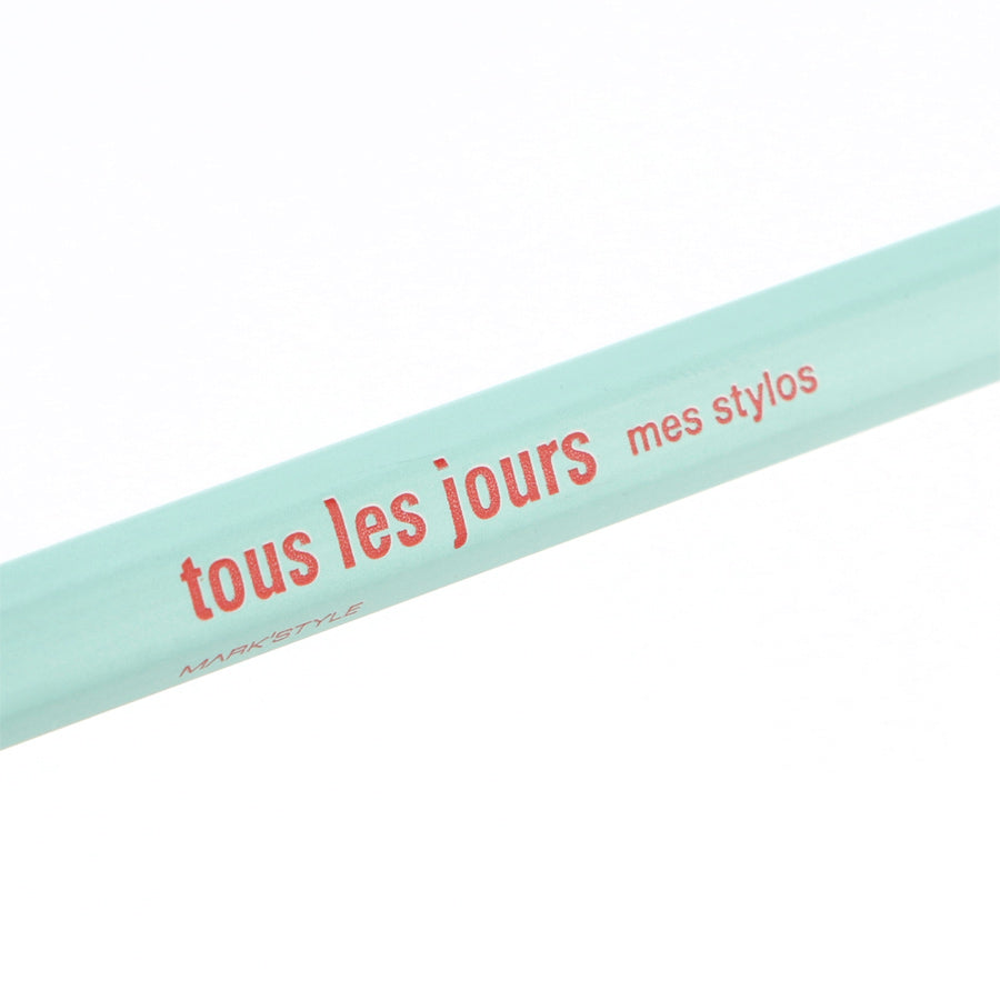 Marks-europe-stylo-day-tous-les-jours-menthe-clair-detail-ecriture-Atelier-Kumo