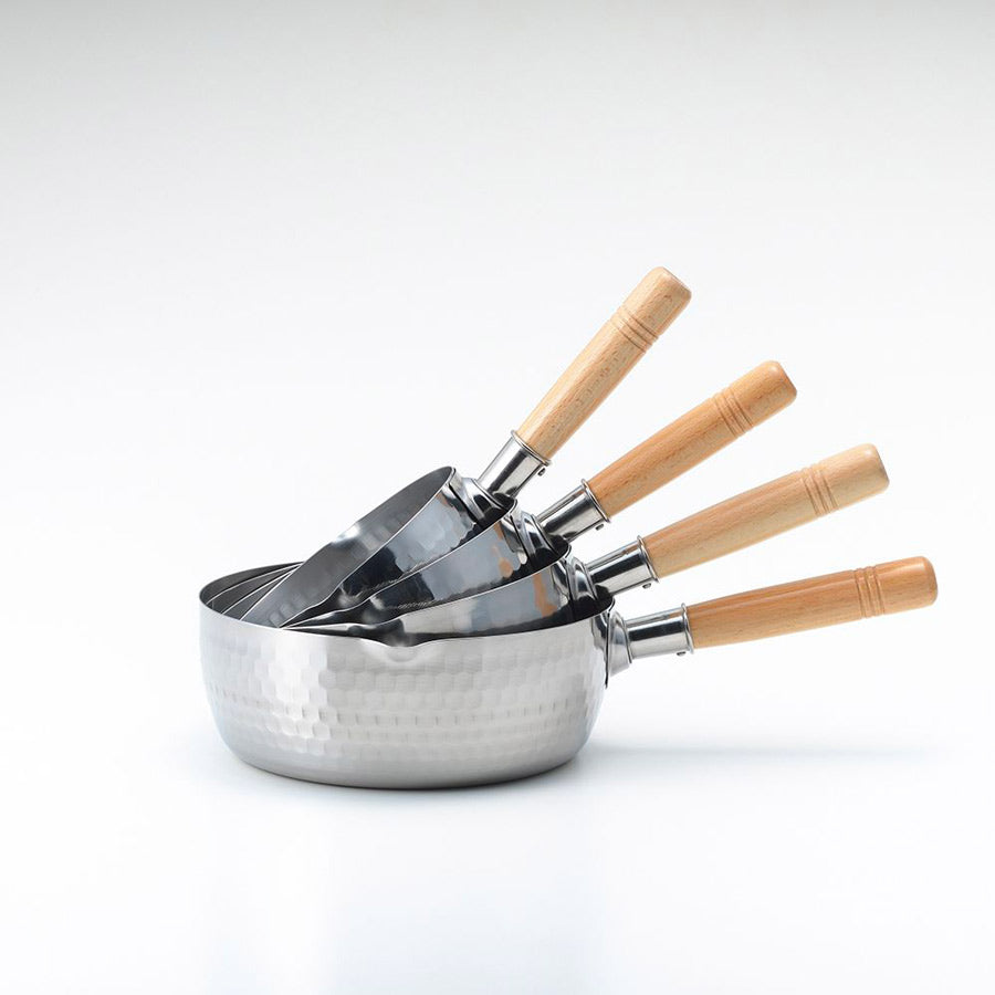 Yoshikawa-Yukihira-casserole-japonais-16-cm-a-bec-verseur-en-acier-inoxydable-manche-en-bois-Atelier-Kumo